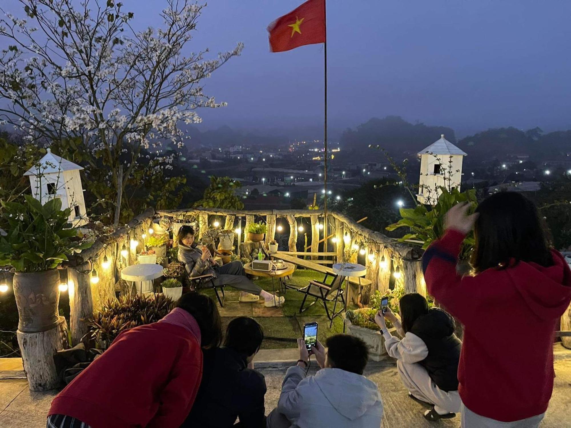Doi Thong Homestay Moc Chau - By Bay Luxury Son La Exterior foto